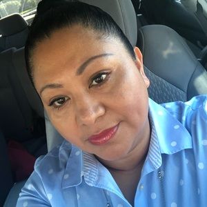 Meet your Posher, Roxana